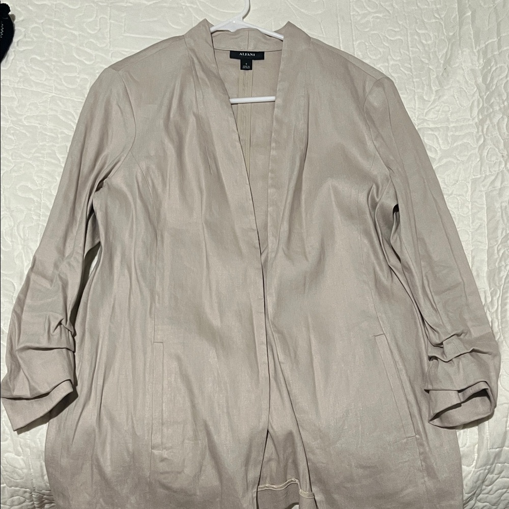 Alfani Cream Blazer